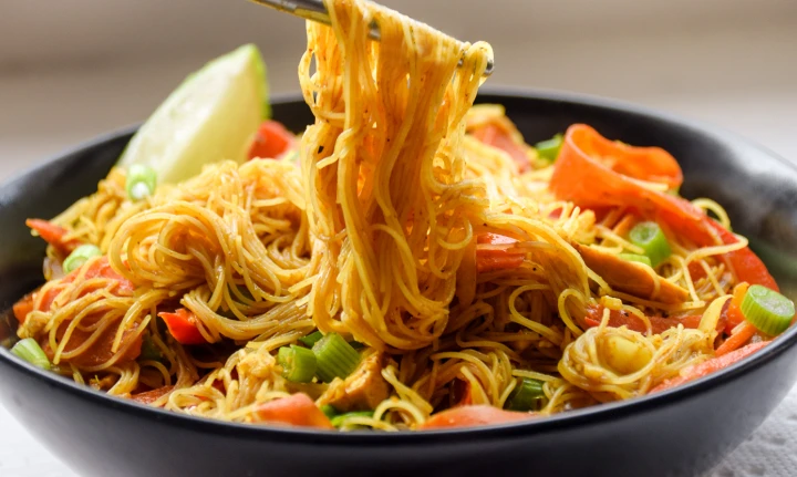 SINGAPURI NOODLES