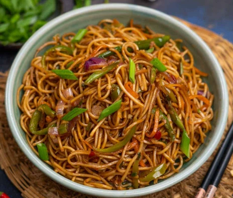 CHILLI GARLIC NOODLES