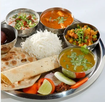 DAL+MAKHANI+SHAHI PANEER+RICE+SALAD+RAITA+MIX VEG+3 ROTI /1 NAAN BUTTER